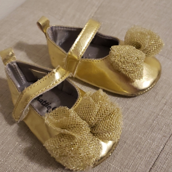 Infant Girl- Soft-bottom Gold Ballerina Slippers - Picture 2 of 3